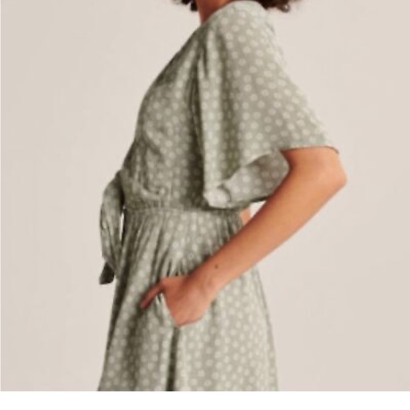 Floral Button-Up Tie-Front Dress by Abercrombie & Fitch - Picture 5 of 5